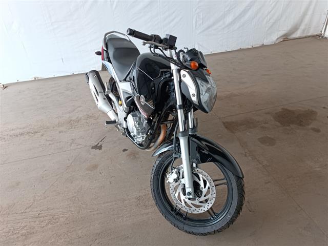 FAZER YS250 2015