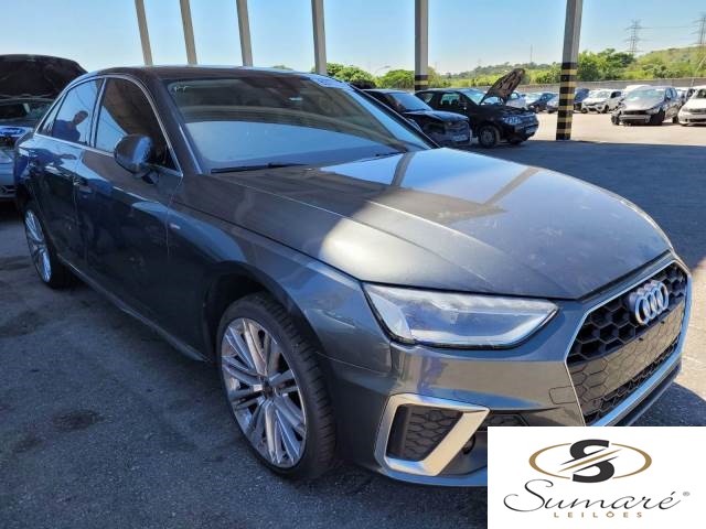 AUDI A4 2023