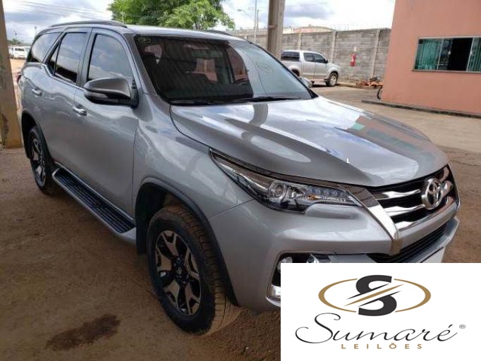 TOYOTA HILUX SW4 2016