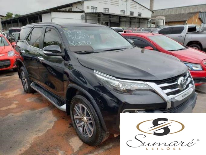 TOYOTA HILUX SW4 2017