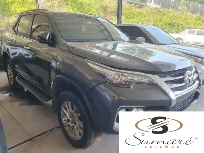 TOYOTA HILUX SW4 2021