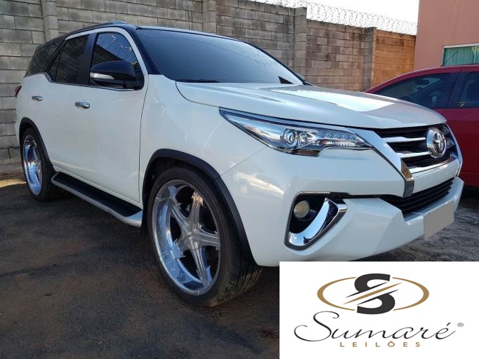 TOYOTA HILUX SW4 2016