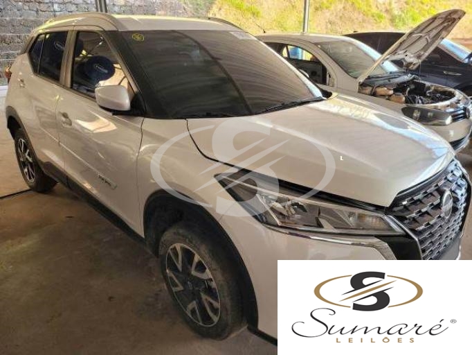 NISSAN KICKS 2023