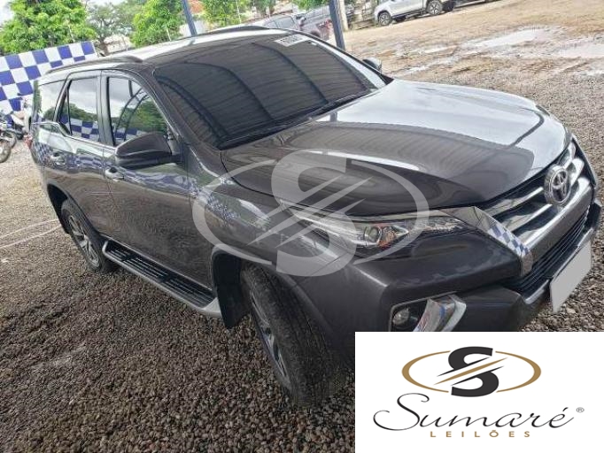 TOYOTA HILUX SW4 2021